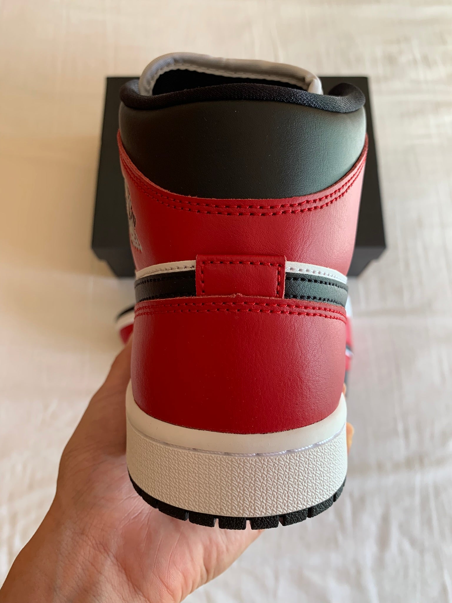 Jordan 1 Mid "Chicago Toe"
