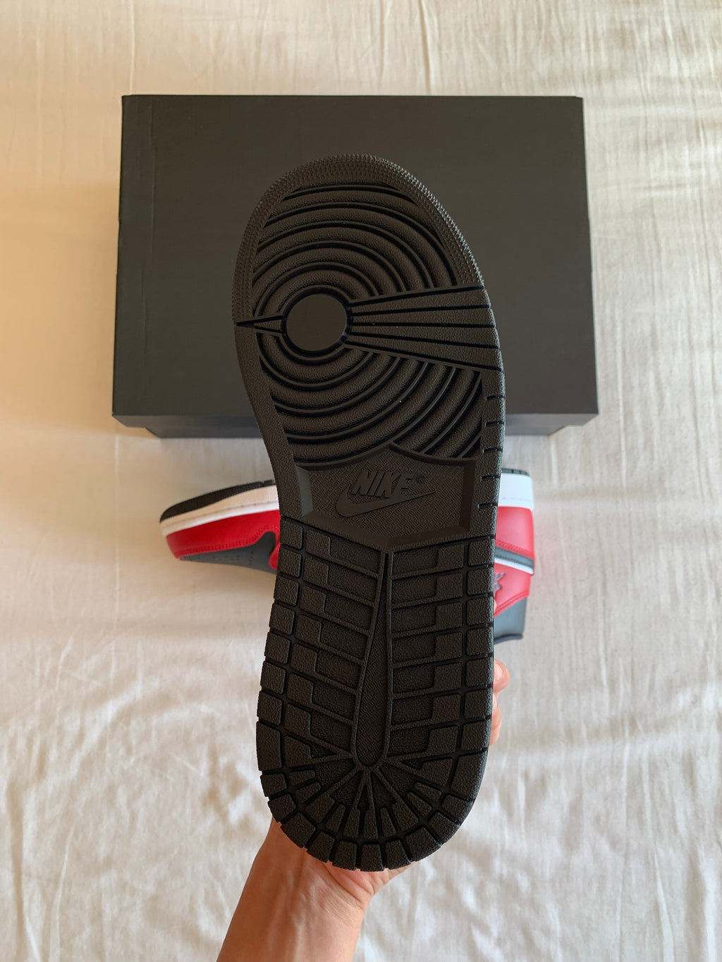 Jordan 1 Mid "Chicago Toe"