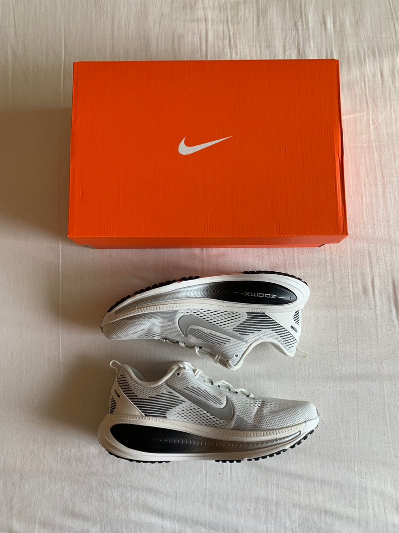 Nike Vomero 18 "Summit White Silver"