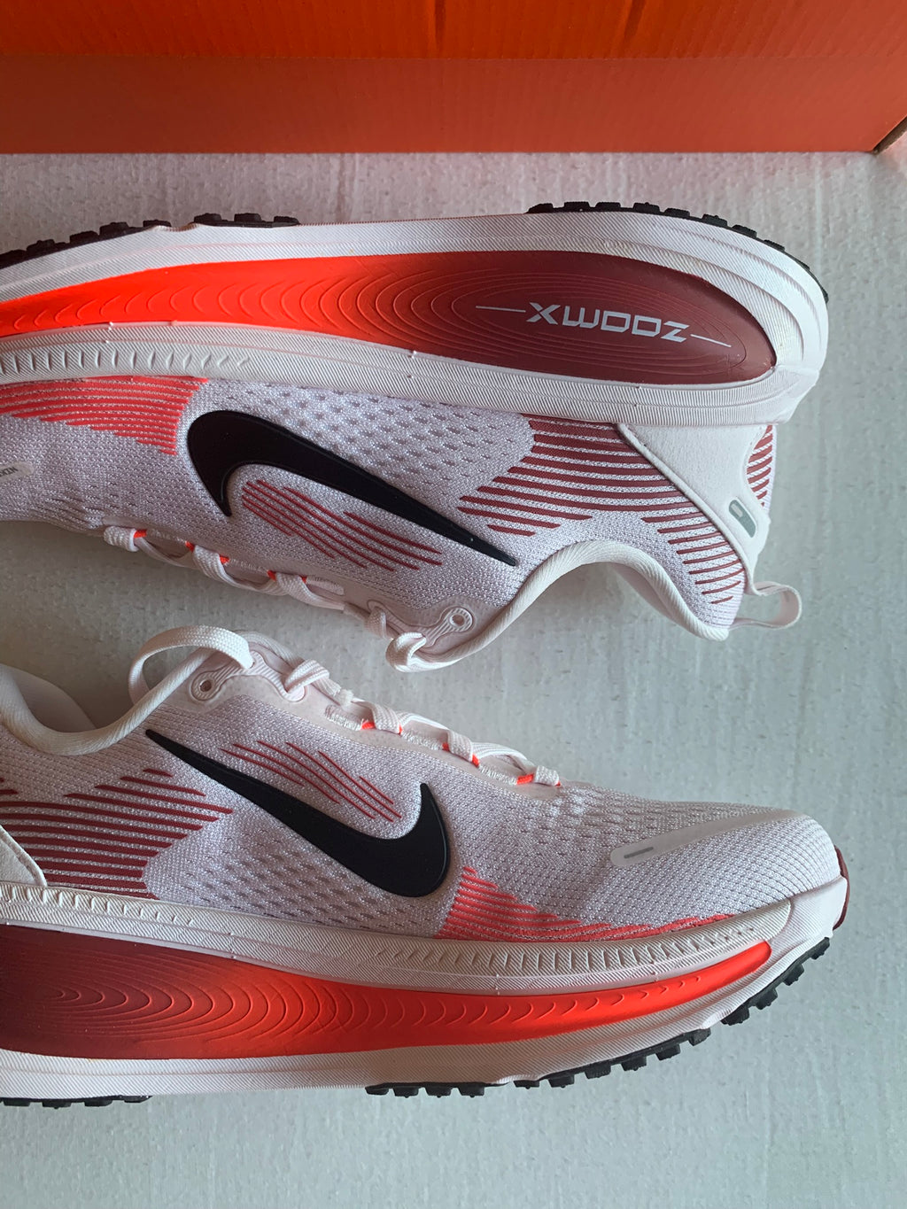 Nike Vomero 18 W "Pearl Pink Crimson"