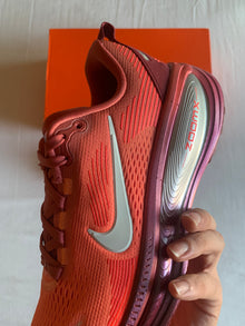 Nike Vomero 18 SE W "Light Redwood"