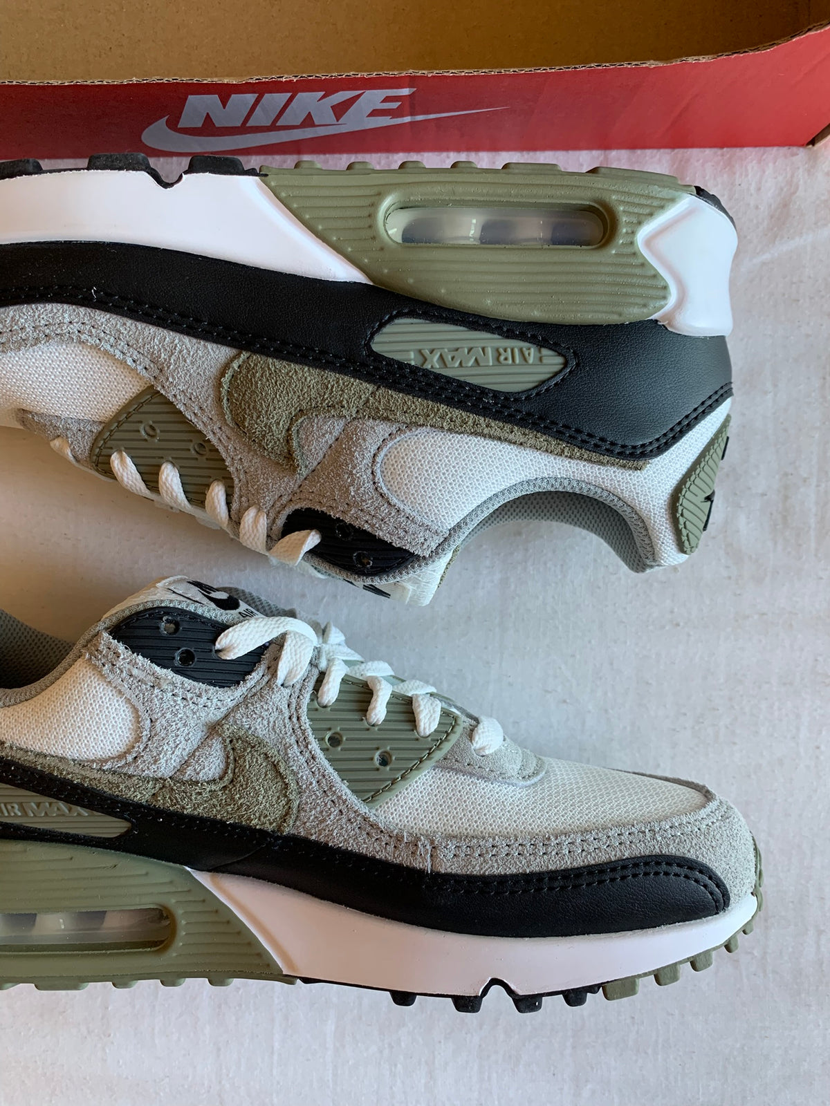 Nike Air Max 90 "Silver Sage"