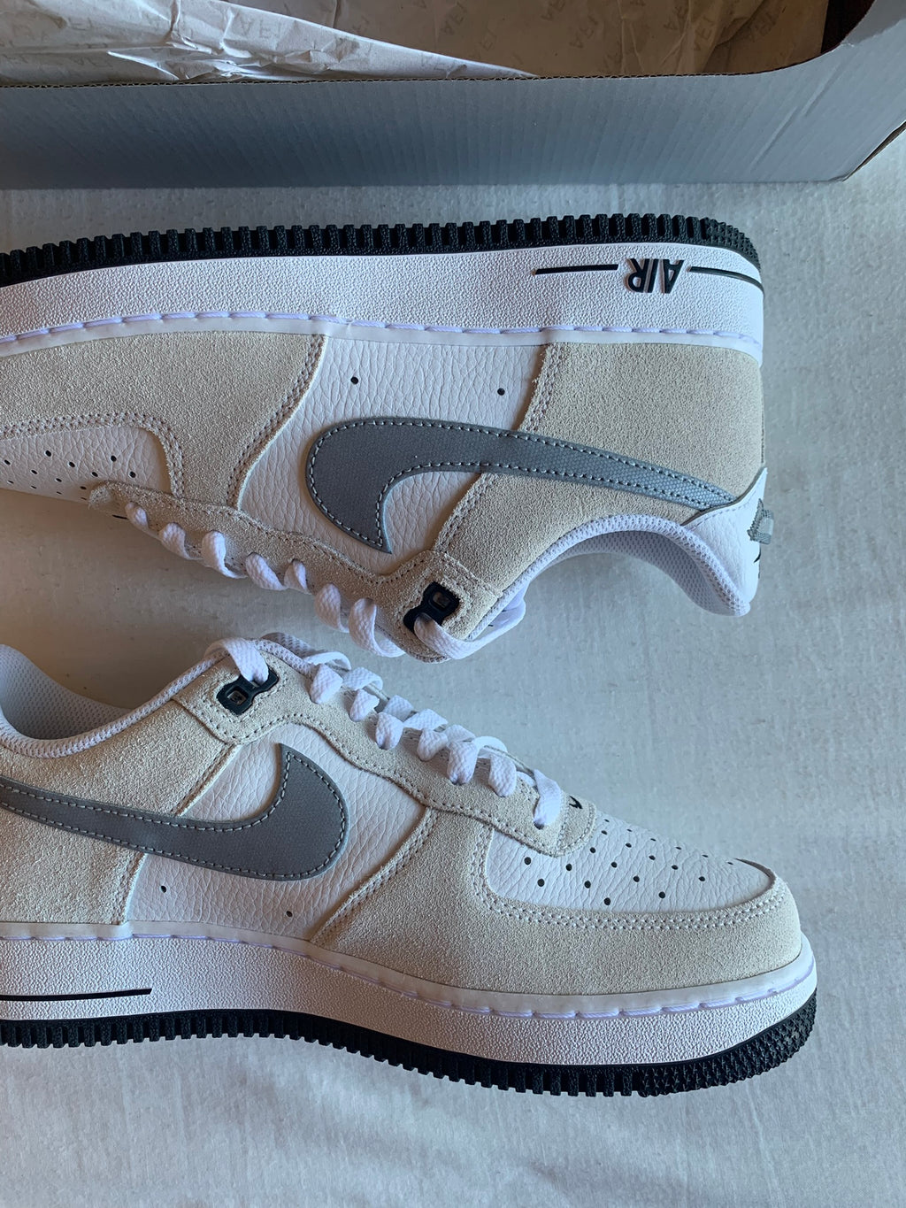 Nike Air Force 1 "Metallic Cool Grey"
