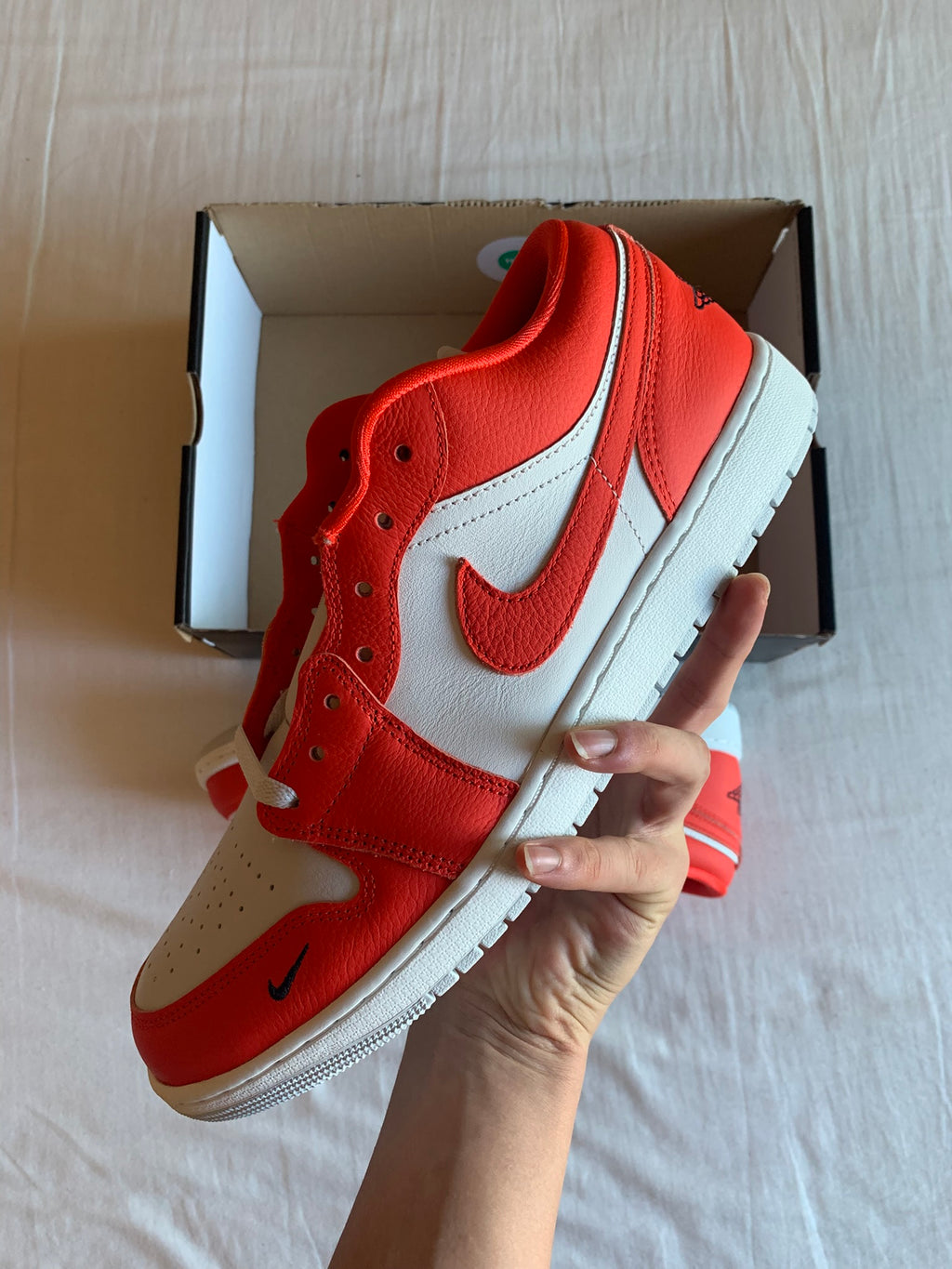 Jordan 1 Low SE "Chile Red"