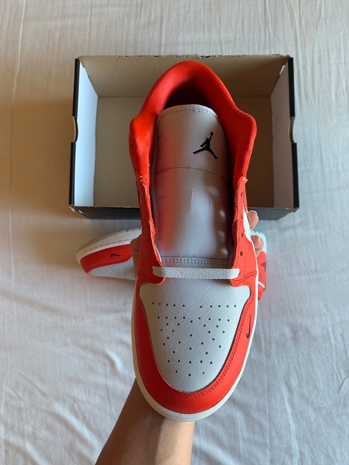 Jordan 1 Low SE "Chile Red"