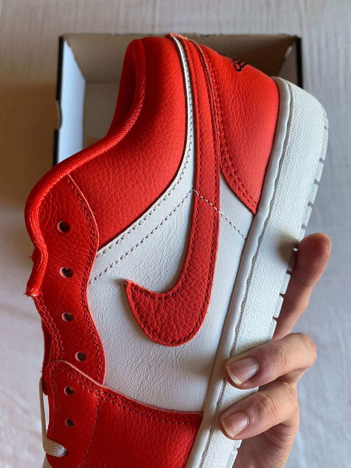 Jordan 1 Low SE "Chile Red"