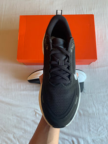 Nike Vomero Plus "Black White"