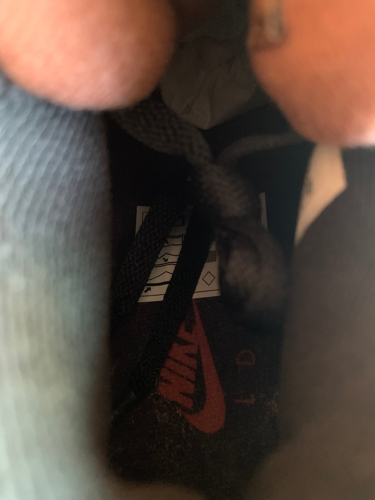 Jordan 4 Retro "London"