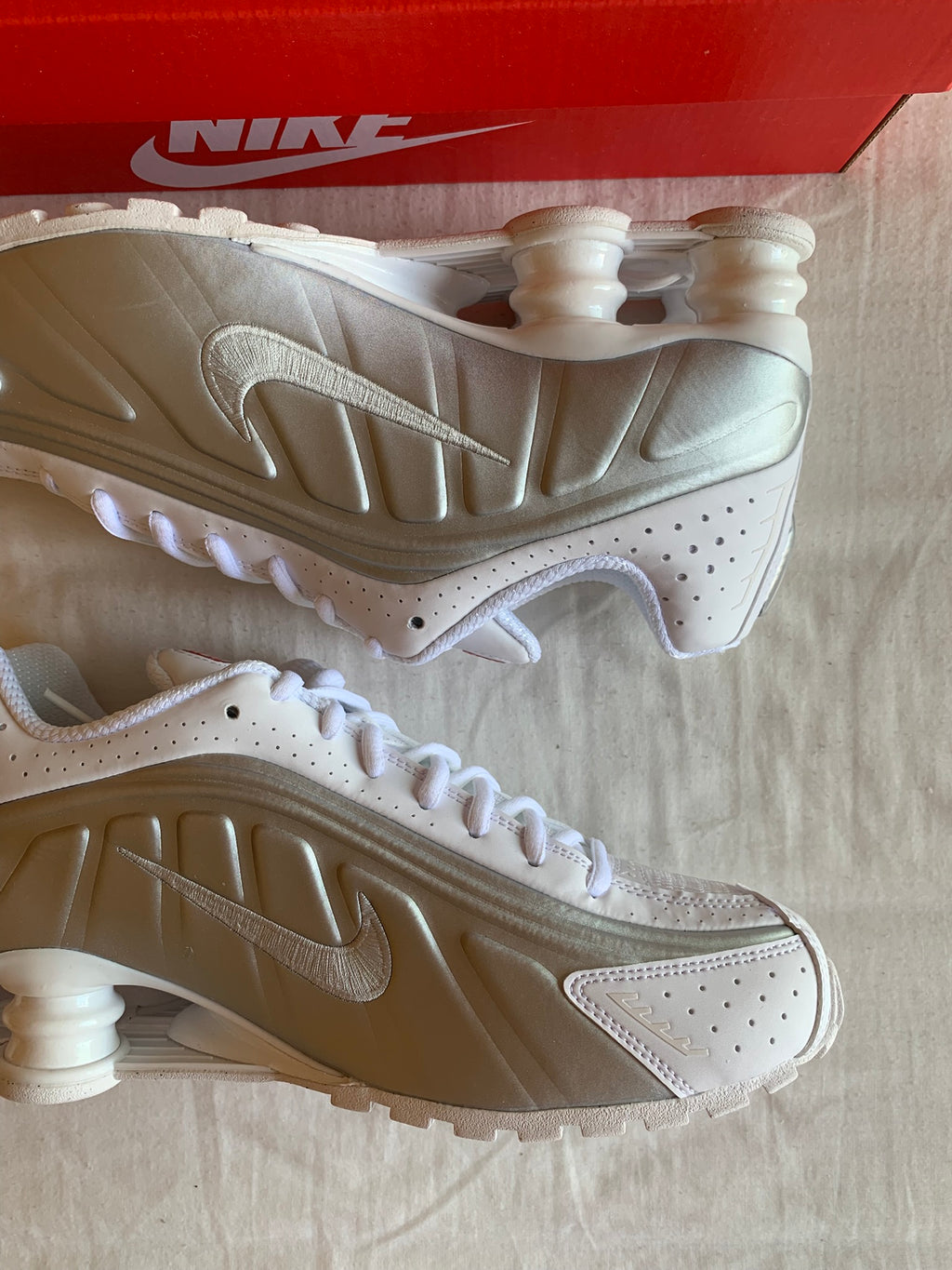 Nike Shox R4 "Metallic Silver"