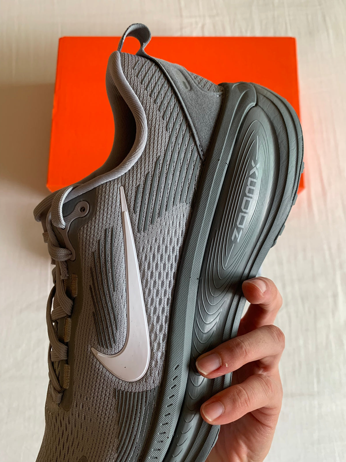 Nike Vomero 18 "Wolf Grey Pure Platinum"