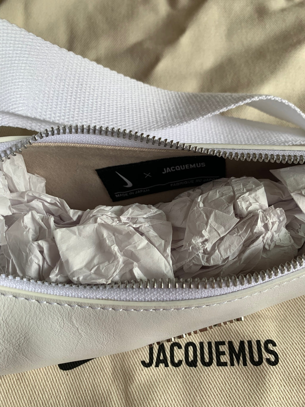Bandolera Le Swoosh x Jacquemus "Blanca"
