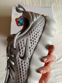 Nike Mind 002 W "Light Smoke Grey"