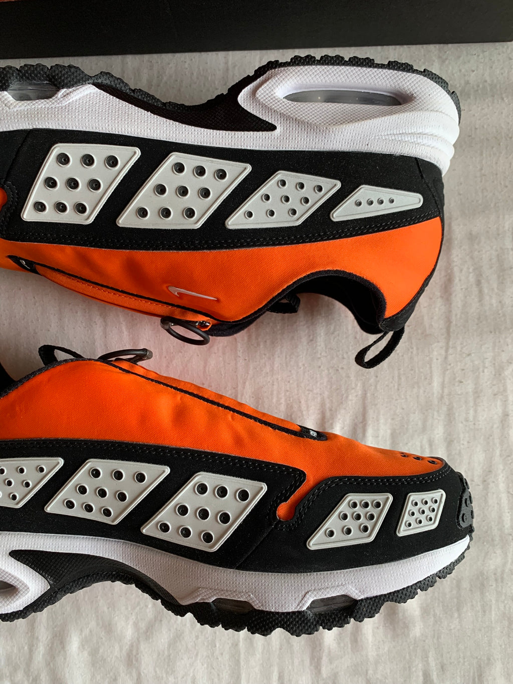 Nike Air Max SNDR "Safety Orange"