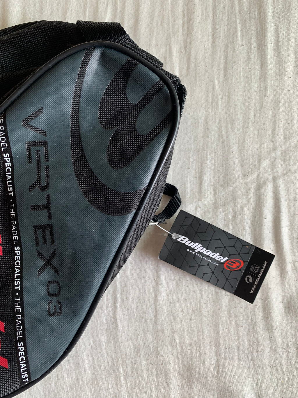 Paletero Bullpadel Vertex 03