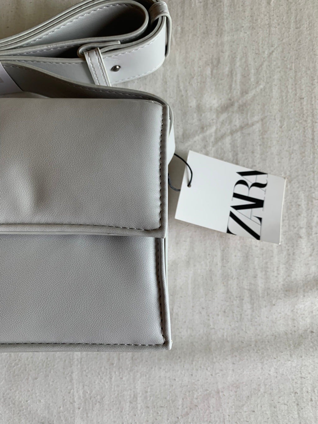Bolso Bandolera Acolchado Zara Gris