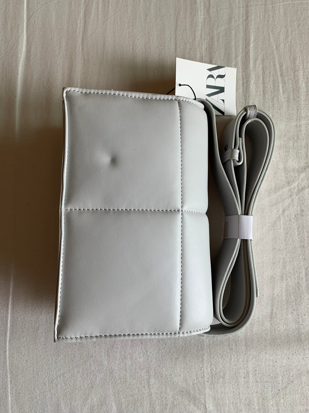 Bolso Bandolera Acolchado Zara Gris