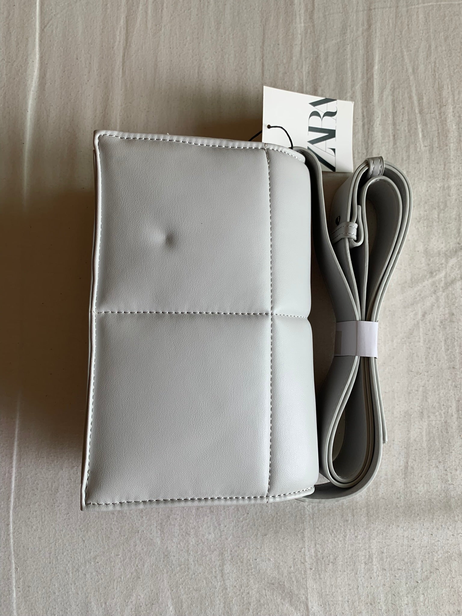 Bolso Bandolera Acolchado Zara Gris