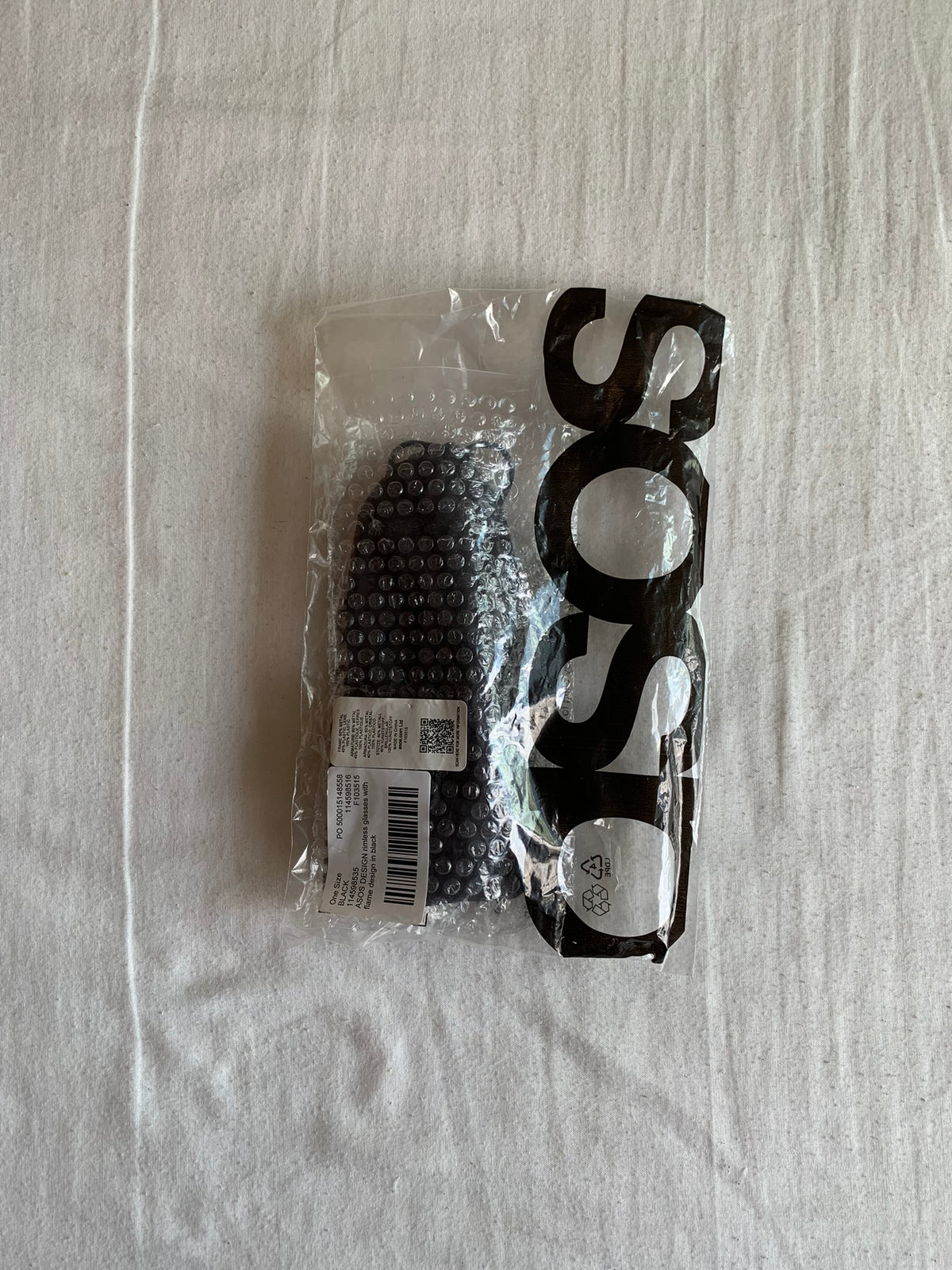 Gafas de Sol ASOS Negras Diseño Llamas