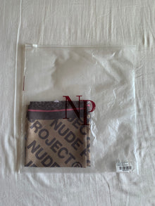 Pañuelo Nude Project Monograma Marrón