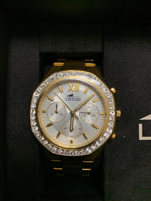 Reloj Lotus Dorado con Caja y Documentación