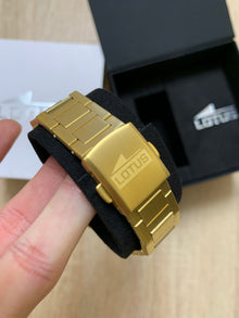 Reloj Lotus Dorado con Caja y Documentación