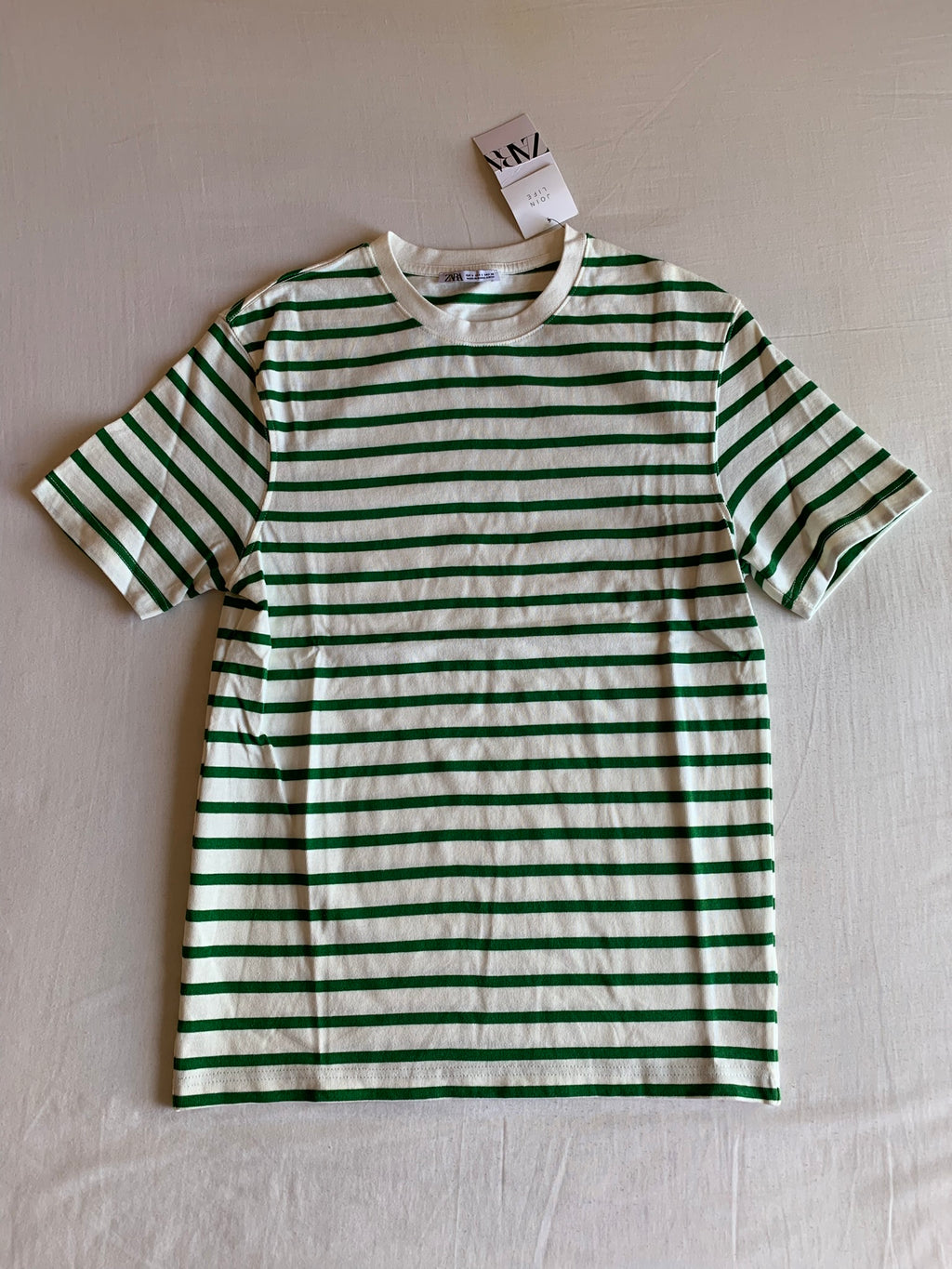 Camiseta Zara Rayas Crudo y Verde