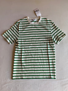 Camiseta Zara Rayas Crudo y Verde