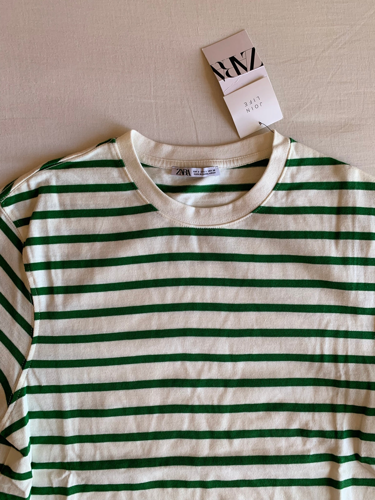 Camiseta Zara Rayas Crudo y Verde
