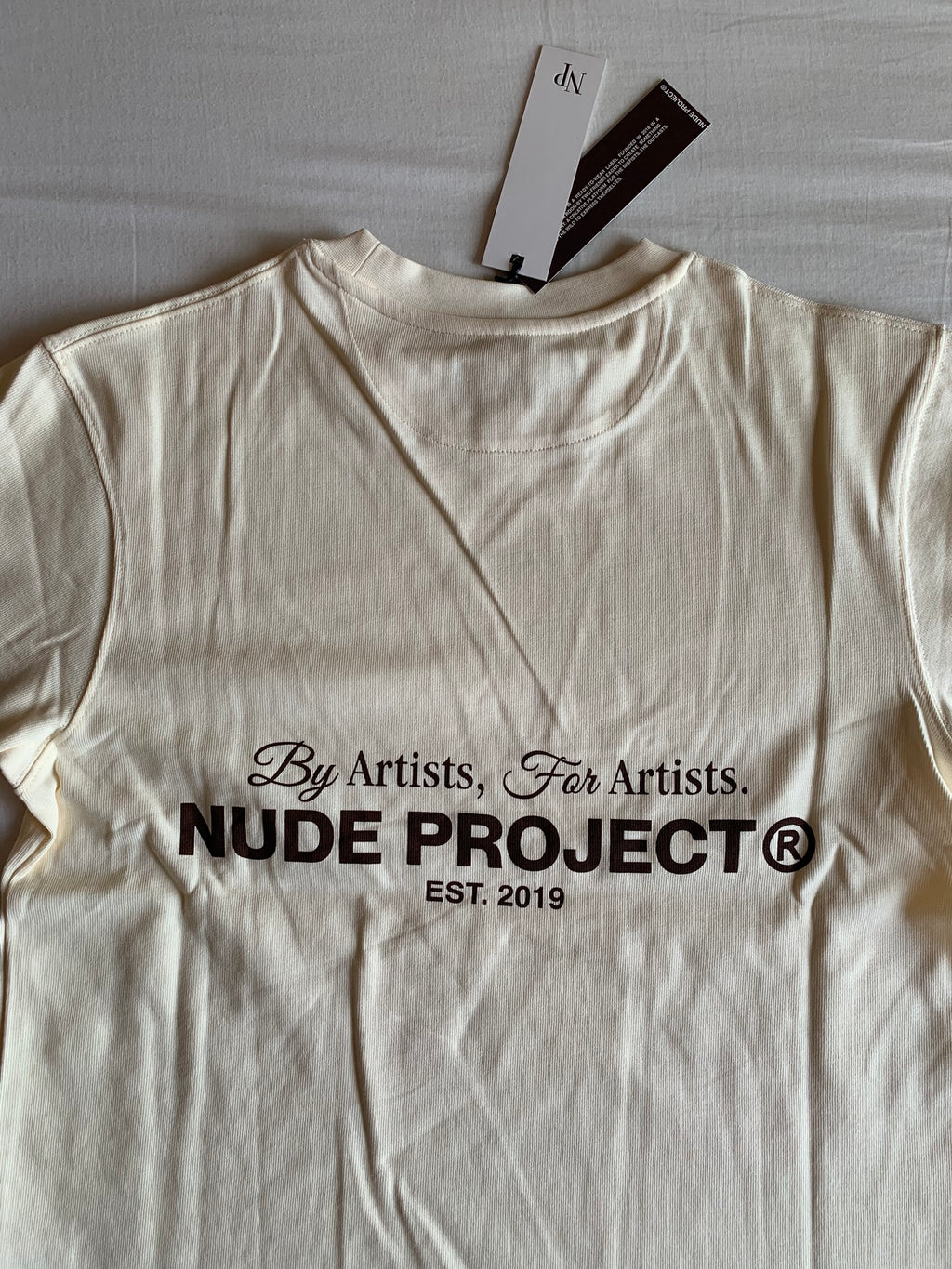 Camiseta Nude Project By Artists For Artists Crudo