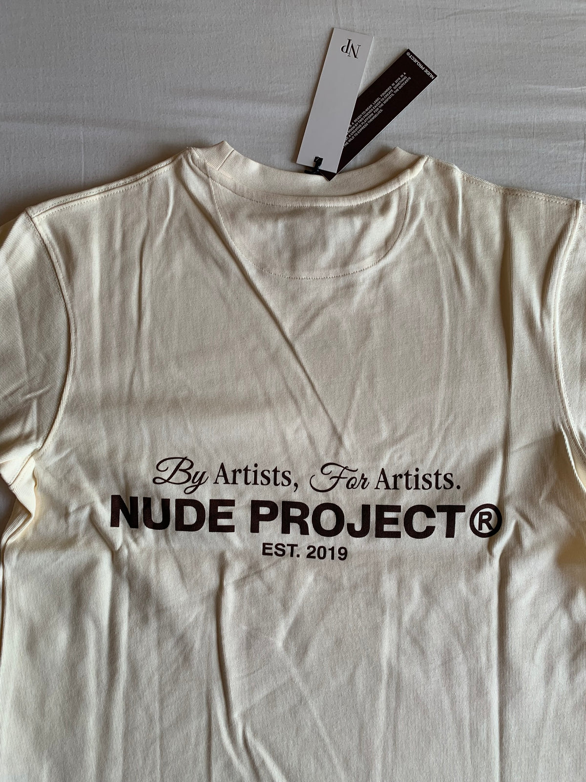 Camiseta Nude Project By Artists For Artists Crudo