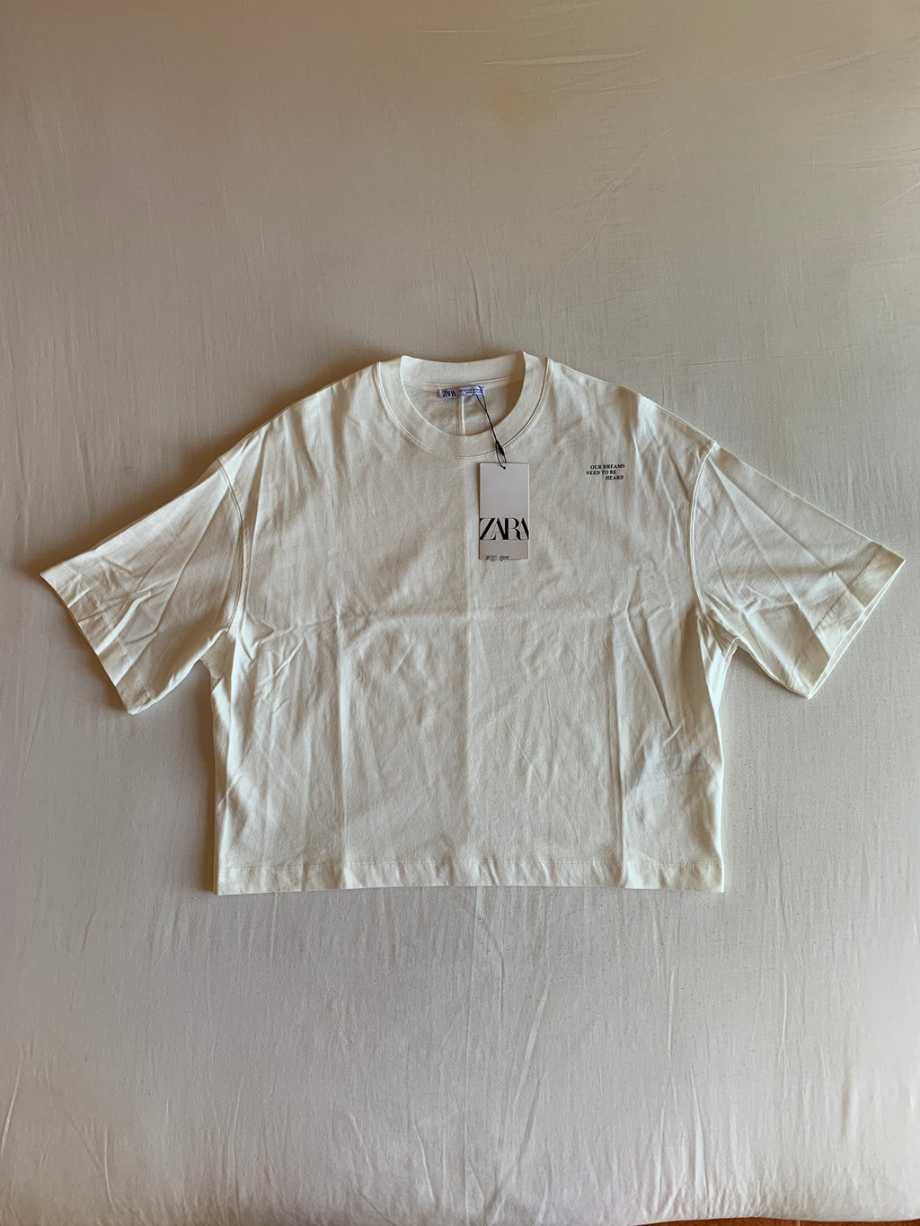 Camiseta Zara Our Dreams Need To Be Heard