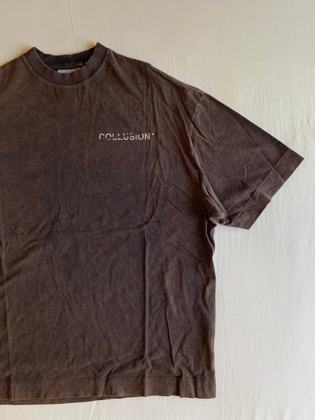 Camiseta Collusion Oversize Marrón