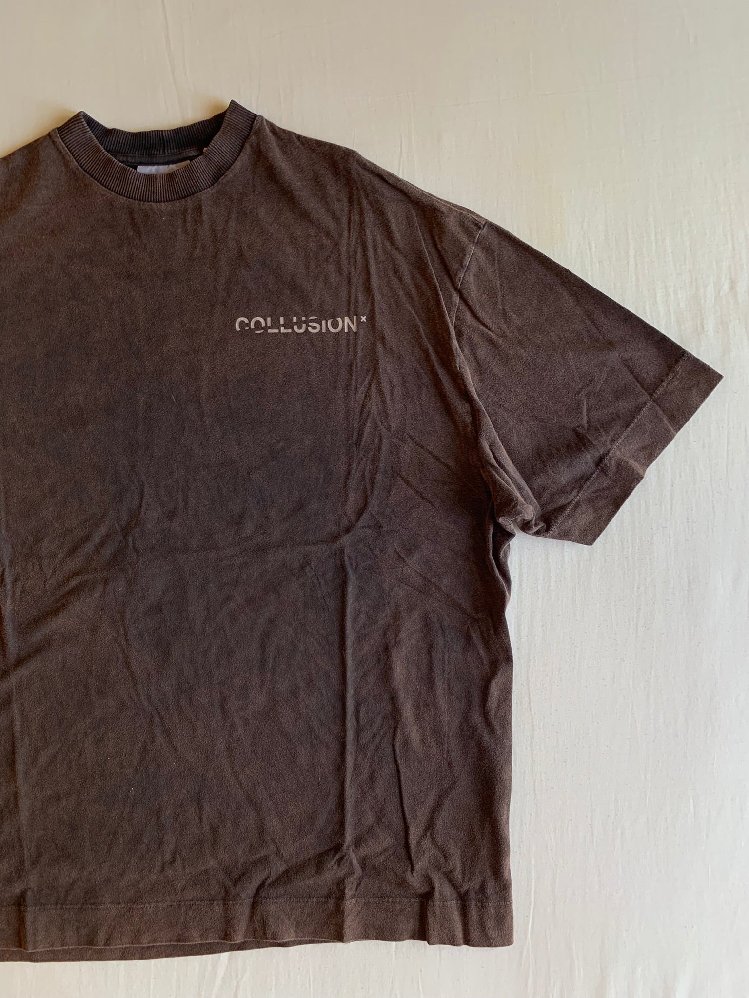 Camiseta Collusion Oversize Marrón
