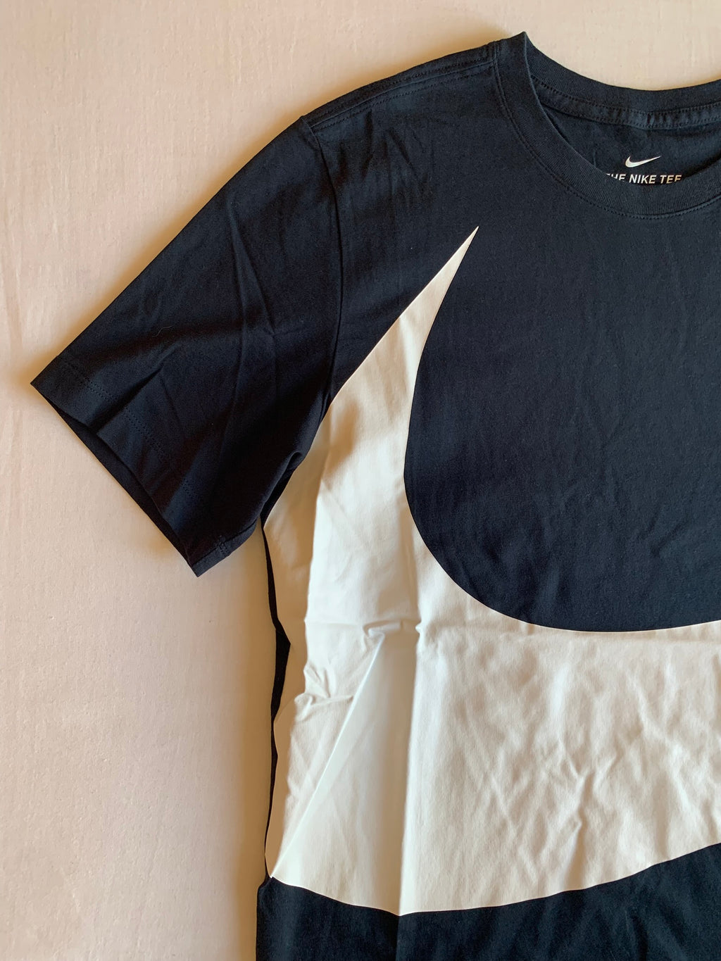 Camiseta Nike Big Swoosh Negra