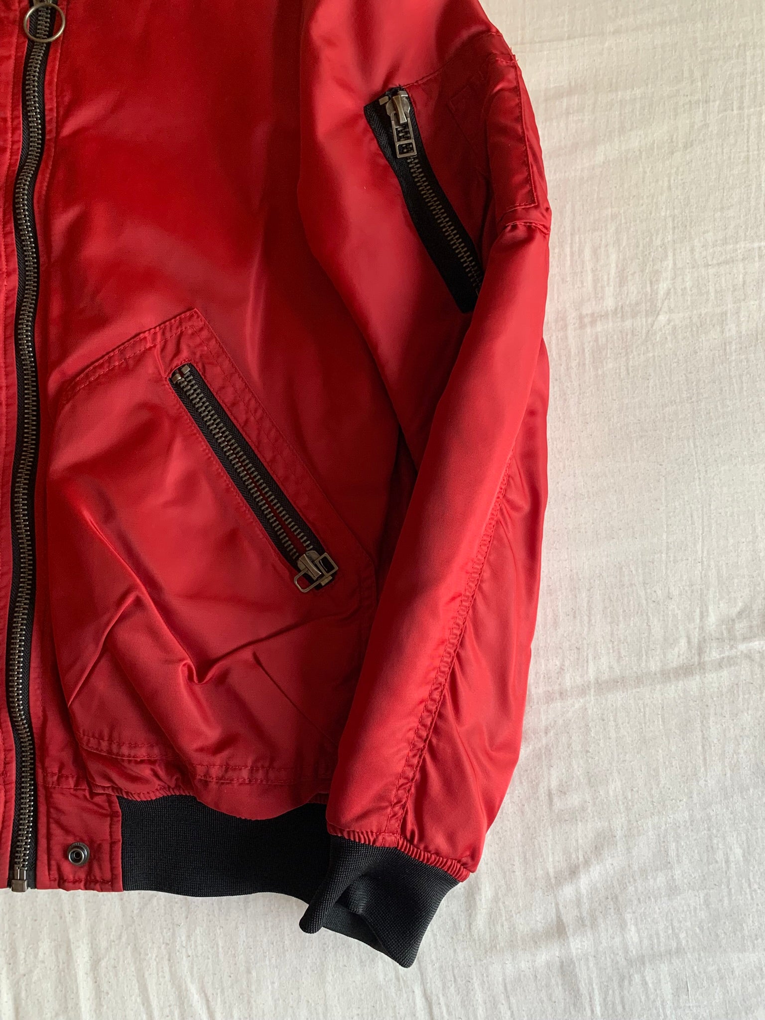 Bomber Pull&Bear Nylon Roja