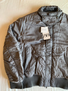 Bomber Zara Nylon Gris y Caqui