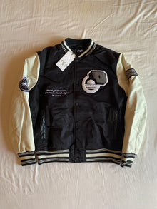 Chaqueta Varsity Zara Cross Wired Negra y Crudo
