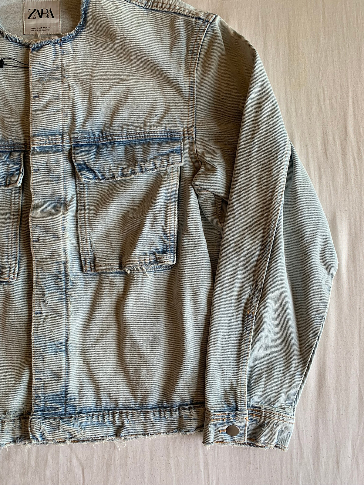 Cazadora Vaquera Zara Acid Wash sin Cuello