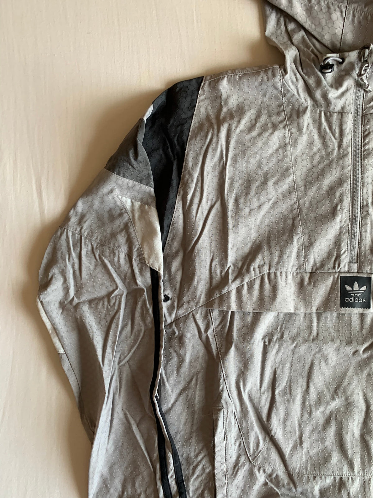 Anorak Adidas Gris