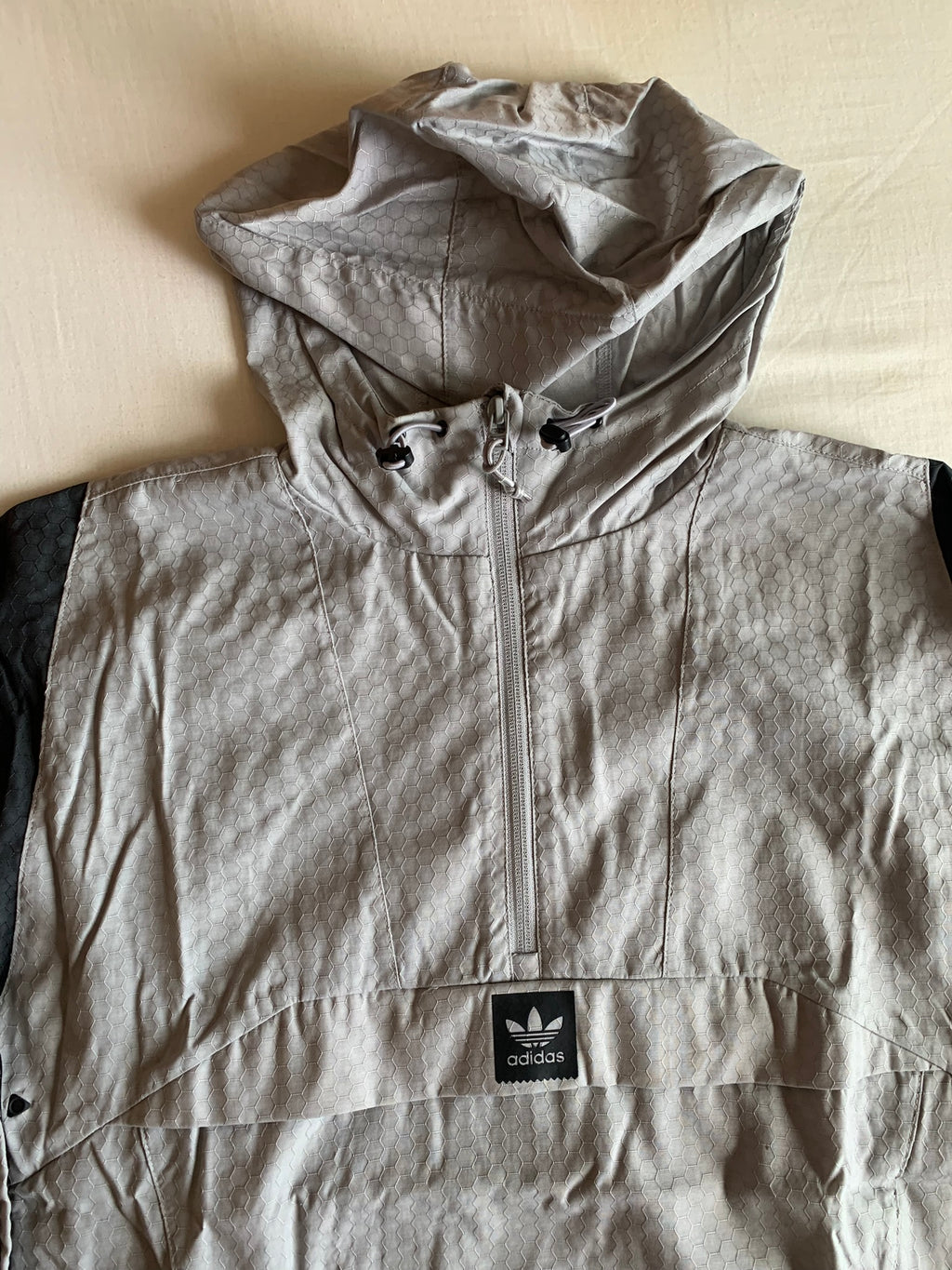 Anorak Adidas Gris
