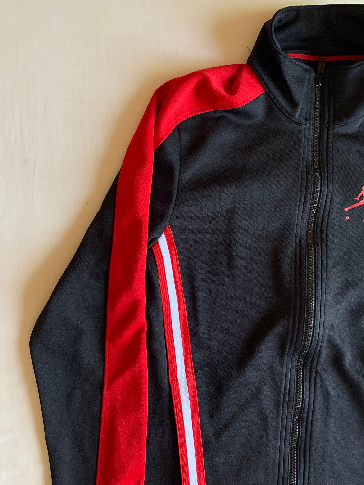 Track Jacket Jordan Marino y Roja