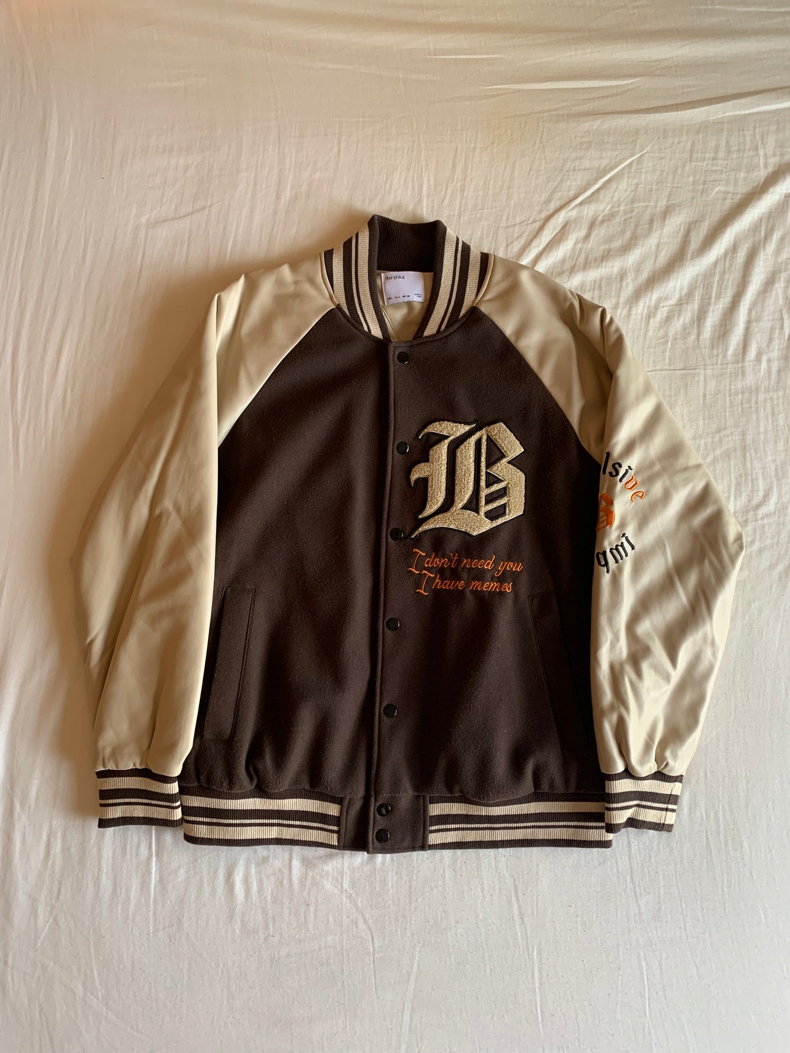 Chaqueta Varsity Bershka Bad Idea Marrón