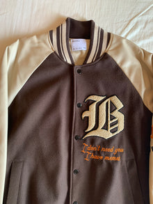 Chaqueta Varsity Bershka Bad Idea Marrón