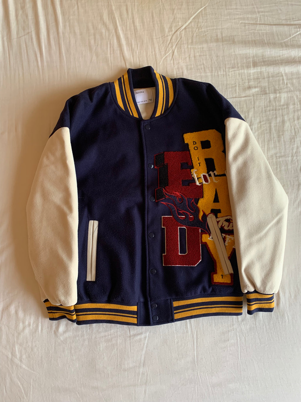 Chaqueta Varsity Bershka Ready Marino
