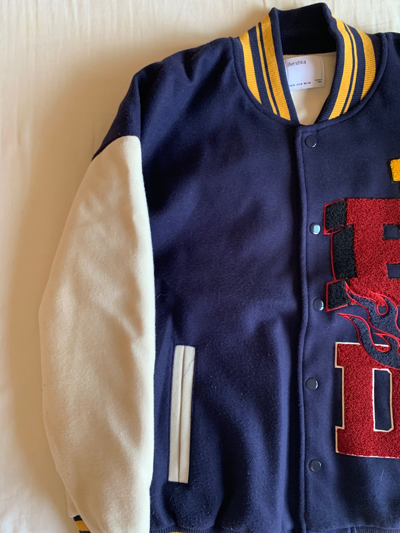 Chaqueta Varsity Bershka Ready Marino