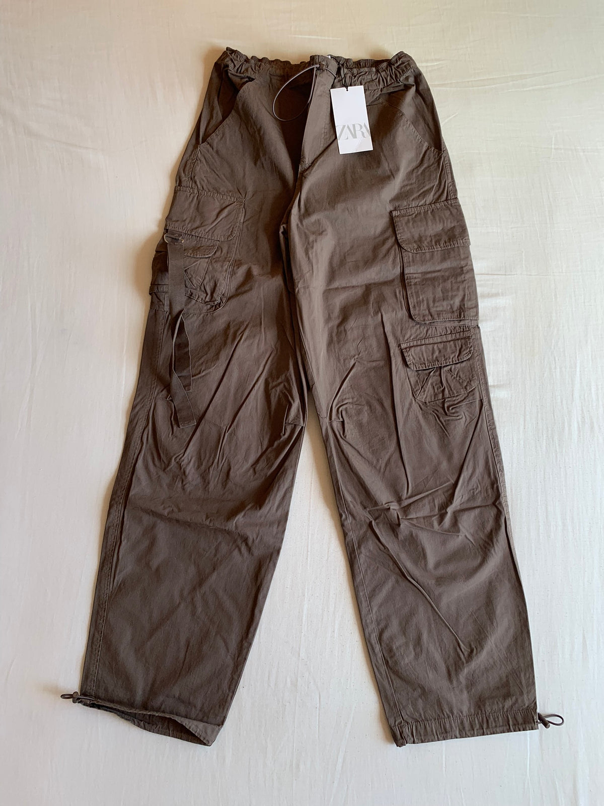 Pantalón Cargo Zara Taupe Multibolsillo
