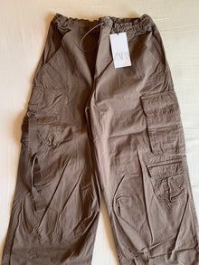 Pantalón Cargo Zara Taupe Multibolsillo