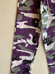 Pantalón Jogger Camuflaje Morado