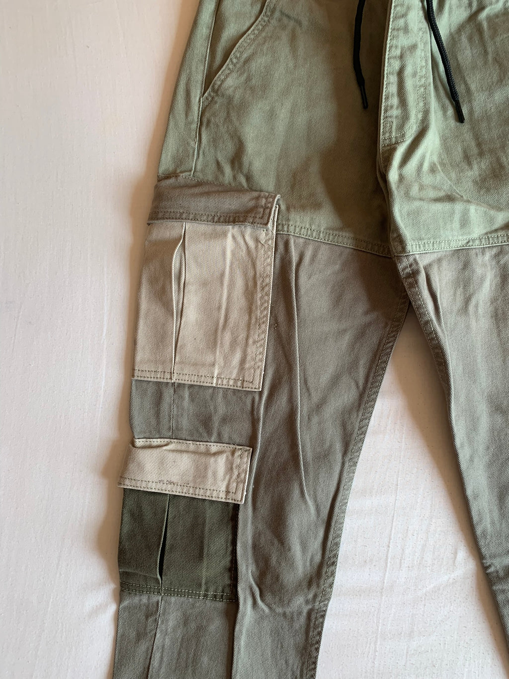 Pantalón Cargo Bershka Colorblock Verde