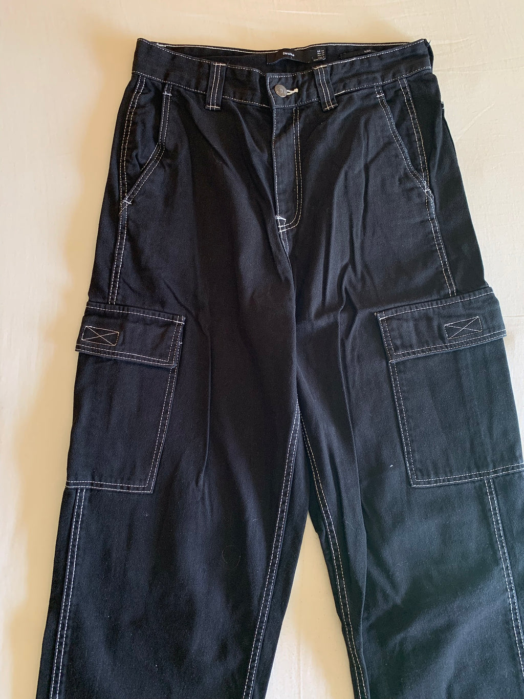 Pantalón Cargo Bershka Negro Pespunte Contraste